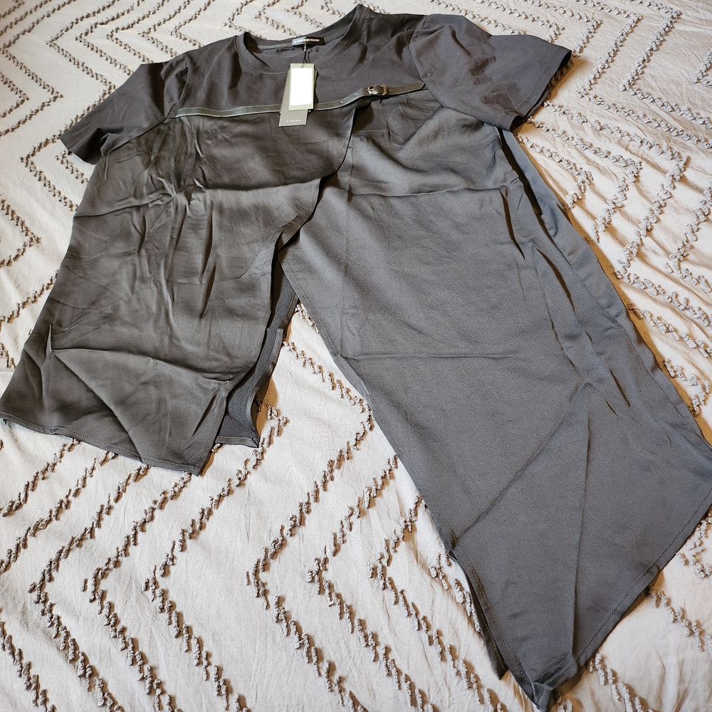 Nwt Black Top Blouse With Buckel Accent Asymetric Size Xl - Picture 2 of 8